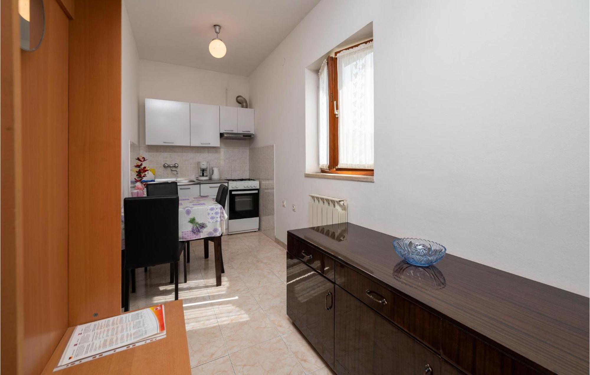1 Bedroom Cozy Apartment In بولا المظهر الخارجي الصورة