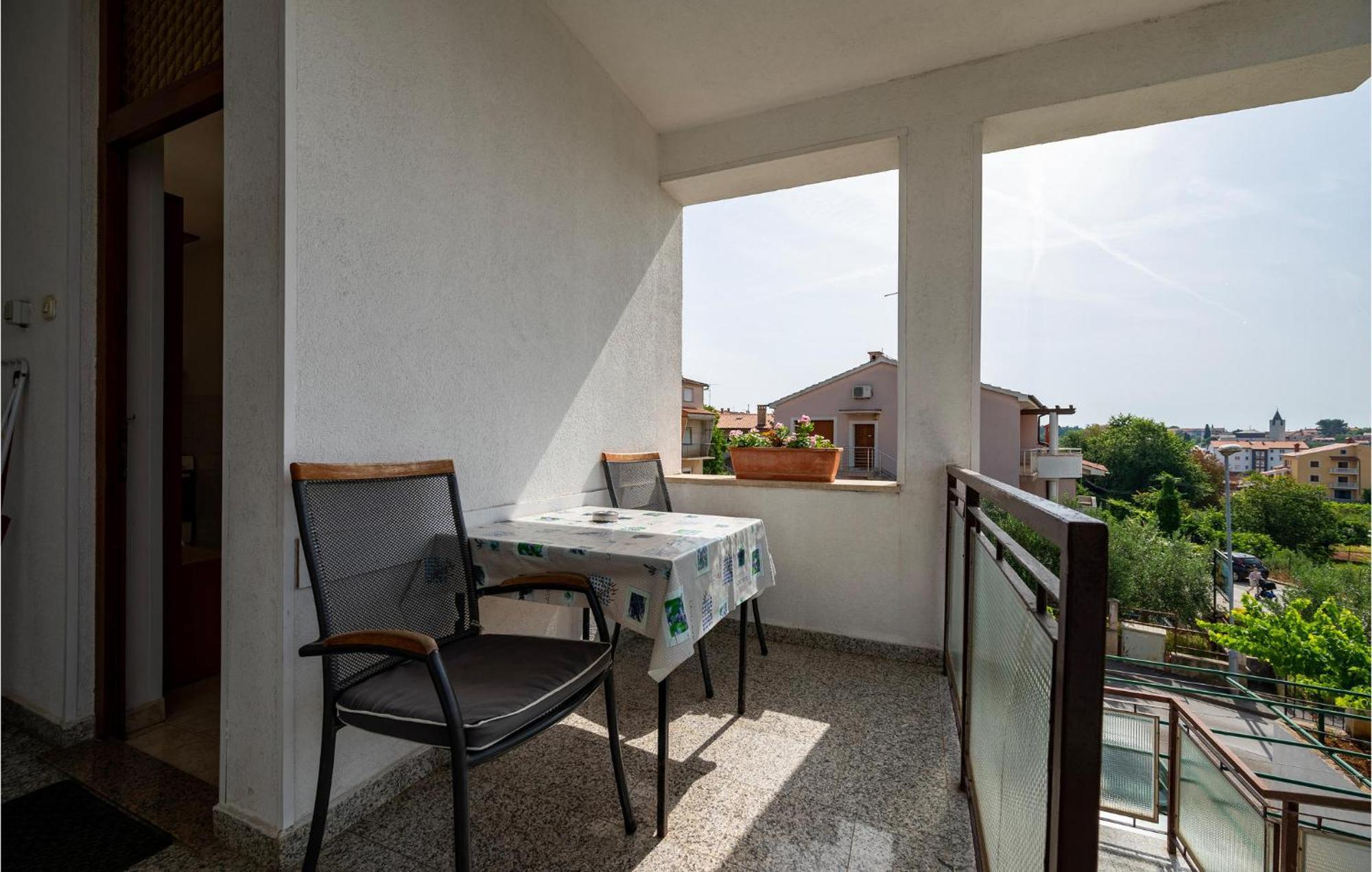 1 Bedroom Cozy Apartment In بولا المظهر الخارجي الصورة